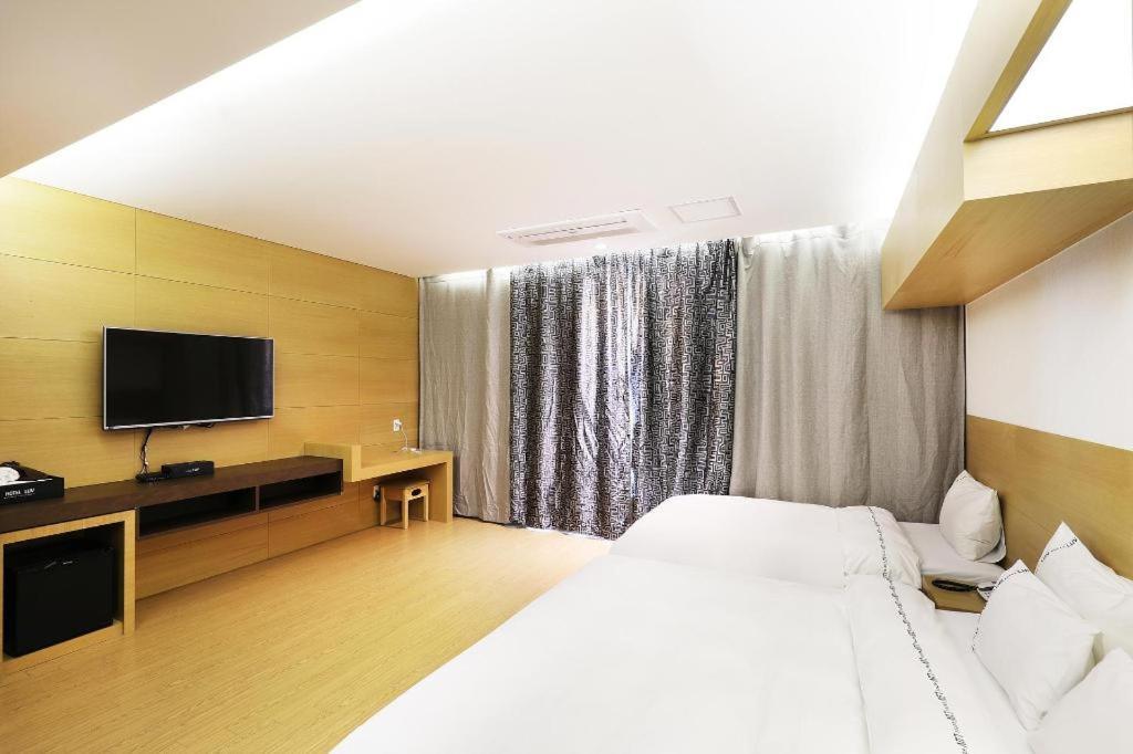 Business Design Hotel Luv Incshon Kültér fotó