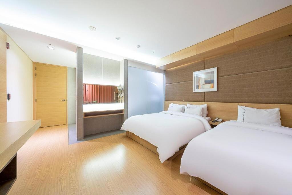 Business Design Hotel Luv Incshon Kültér fotó