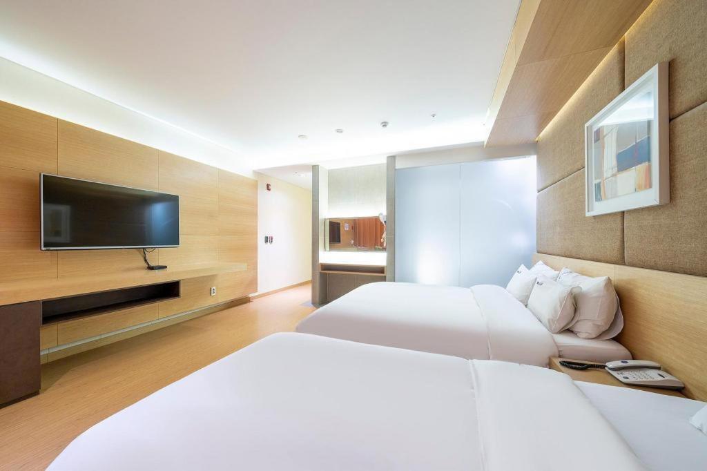 Business Design Hotel Luv Incshon Kültér fotó