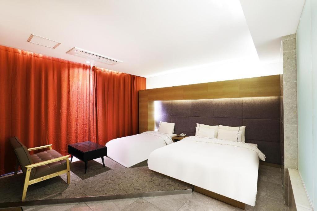 Business Design Hotel Luv Incshon Kültér fotó