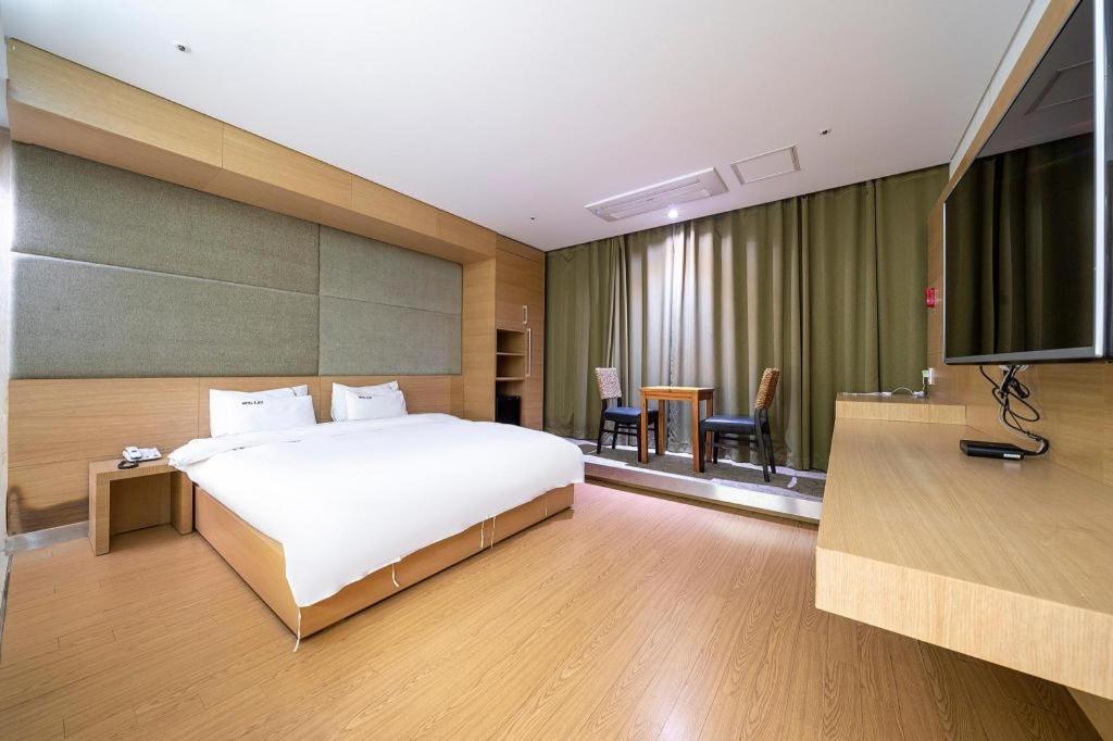 Business Design Hotel Luv Incshon Kültér fotó