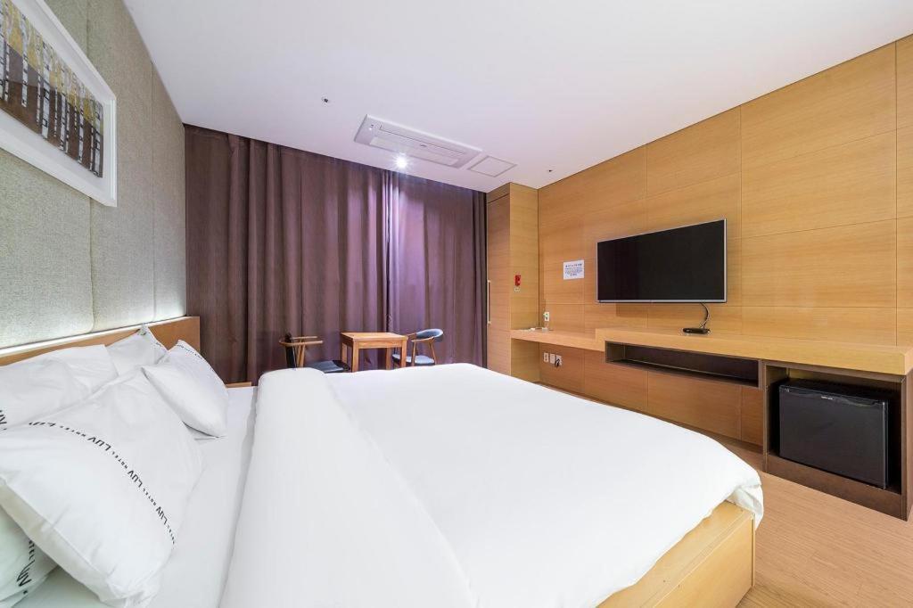 Business Design Hotel Luv Incshon Kültér fotó